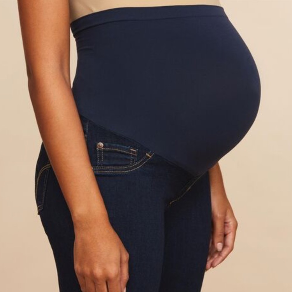 Maternity skinny Jeans • 3/$25 item